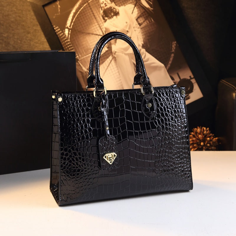 New Arrival Genuine Leather Croc-Effect Large Tote Bag for Women, A Fashionable Casual Crossbody Handbag with Large Capacity & Versatile Design