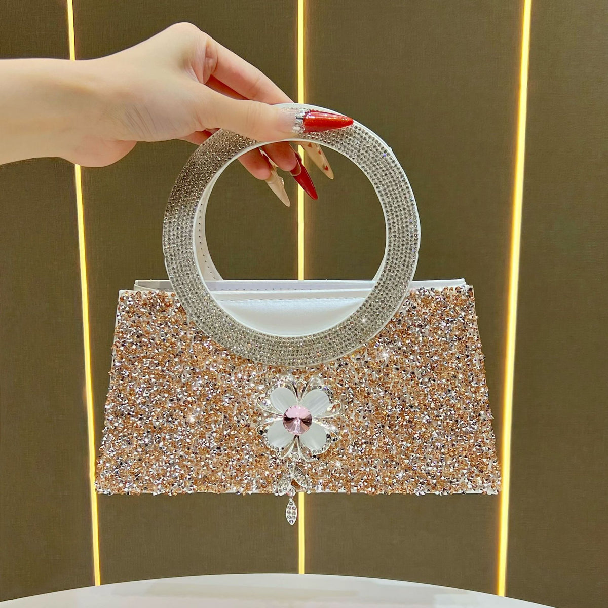 Elegant Rhinestone-Embellished Evening Chain Bag for Women, A Versatile Sparkly Top-Handle Crossbody Handbag with Exquisite Design, Perfect for Formal Dresses Weddings & Special Occasions