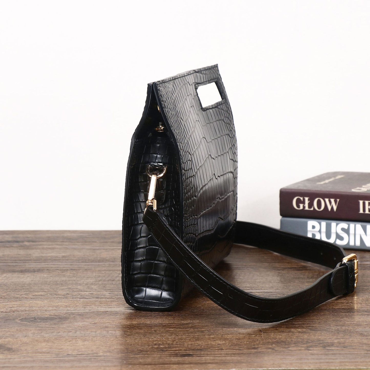 New Arrival Croc-Effect Large Multi-Functional Clutch for Men, A Business Document Organizer with Shoulder Crossbody Strap & Spacious Design