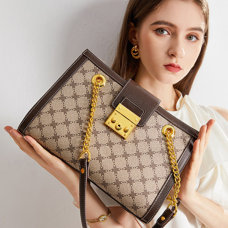 Genuine Leather Large Capacity Shoulder Tote Bag for Women, New Stylish Textured Chain Handbag, Versatile Everyday Purse for Ladies