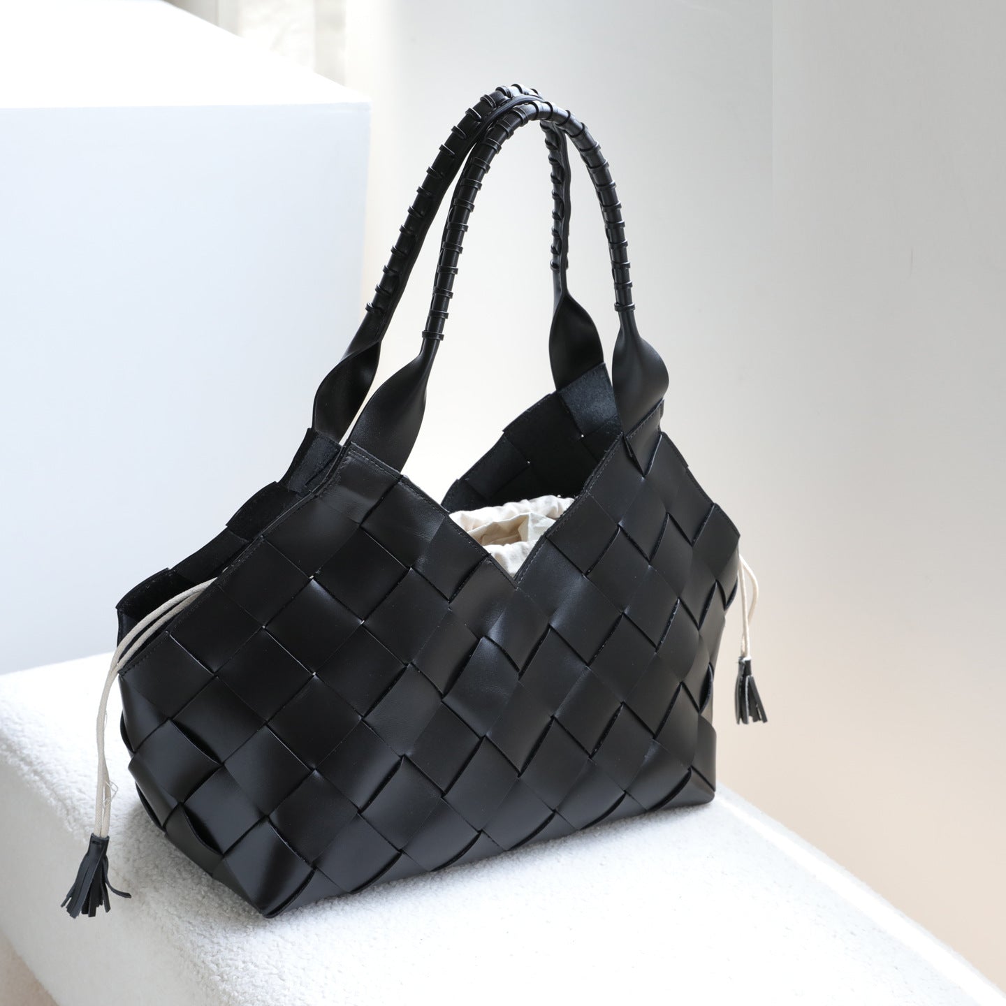 Top Layer Cowhide Castello Handwoven Underarm Bag for Women Vintage Commuter Shoulder Handbag, Large Capacity Genuine Leather Purse with Artisan Texture