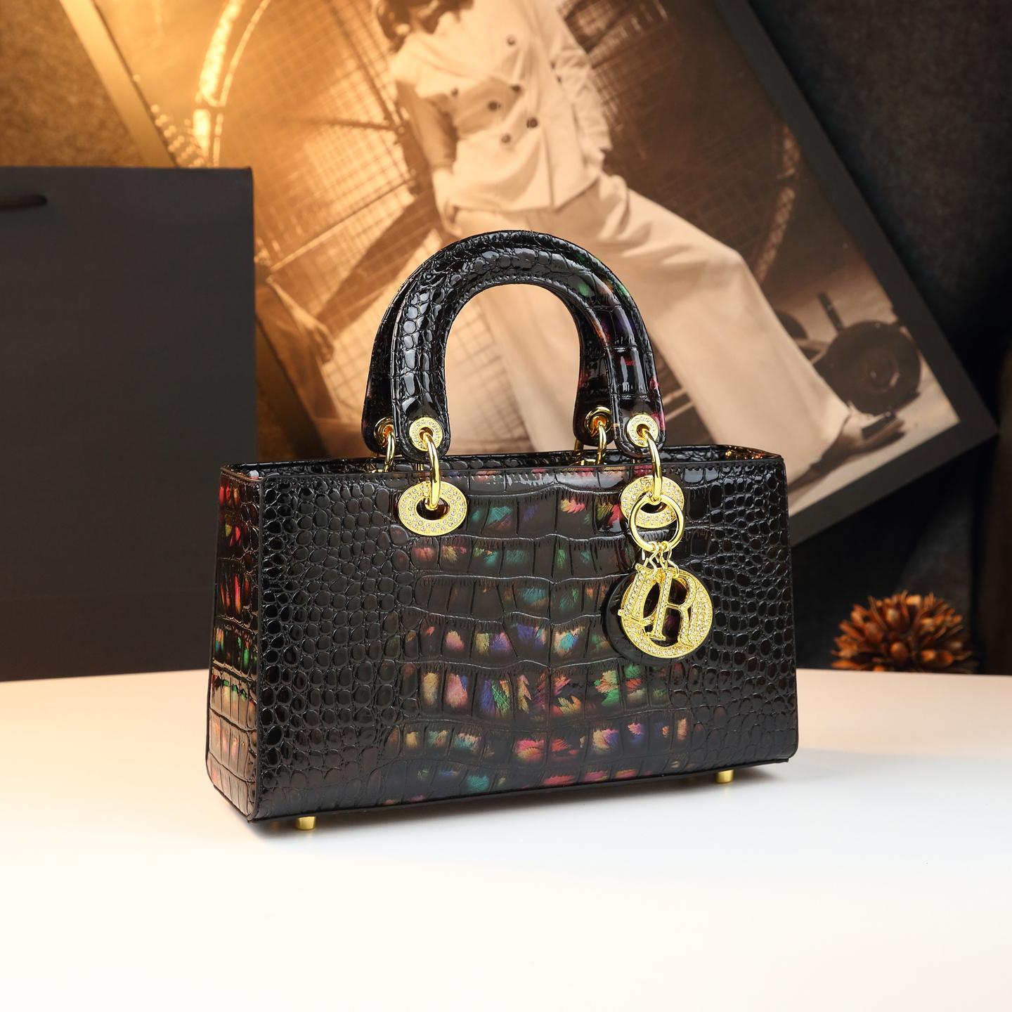 New Arrival Croc-Effect Lady-Inspired Small Square Bag for Women, A Light Luxury Genuine Leather Shoulder Top-Handle Crossbody Handbag with Premium Design