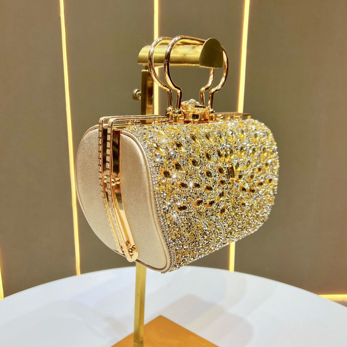 Dazzling Full Rhinestone Embellished Evening Bag for Women, A Large Capacity Light Luxury Top-Handle Shoulder Handbag, Perfect for Parties Banquets & Formal Dresses