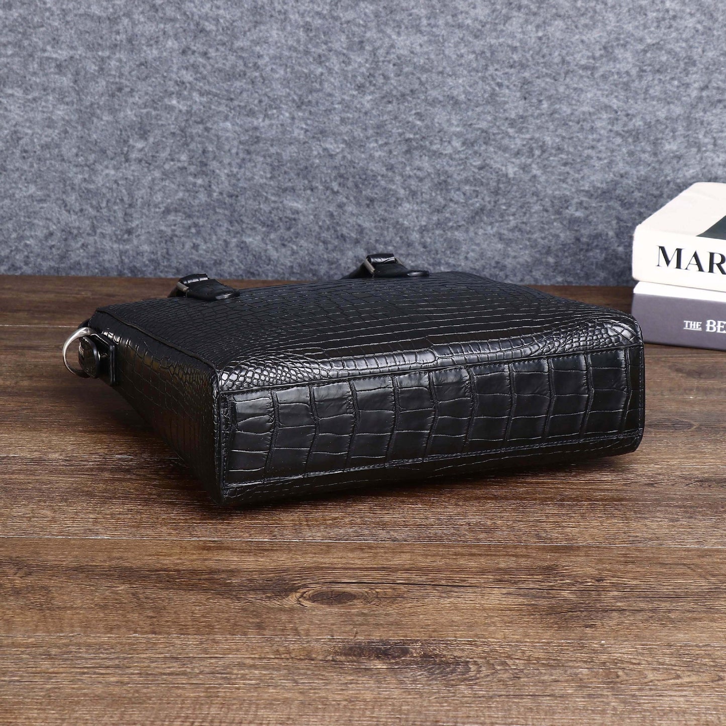 New Arrival Croc-Effect Business Briefcase for Men, A Laptop Shoulder Crossbody Top-Handle Bag with Professional Design, Perfect for Work & Travel