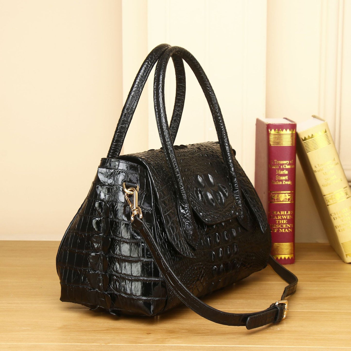 New Arrival Croc-Effect Horn-Shaped Bag for Women, A High-End Casual Top-Handle Shoulder Crossbody Handbag with Fashionable Trendy Design