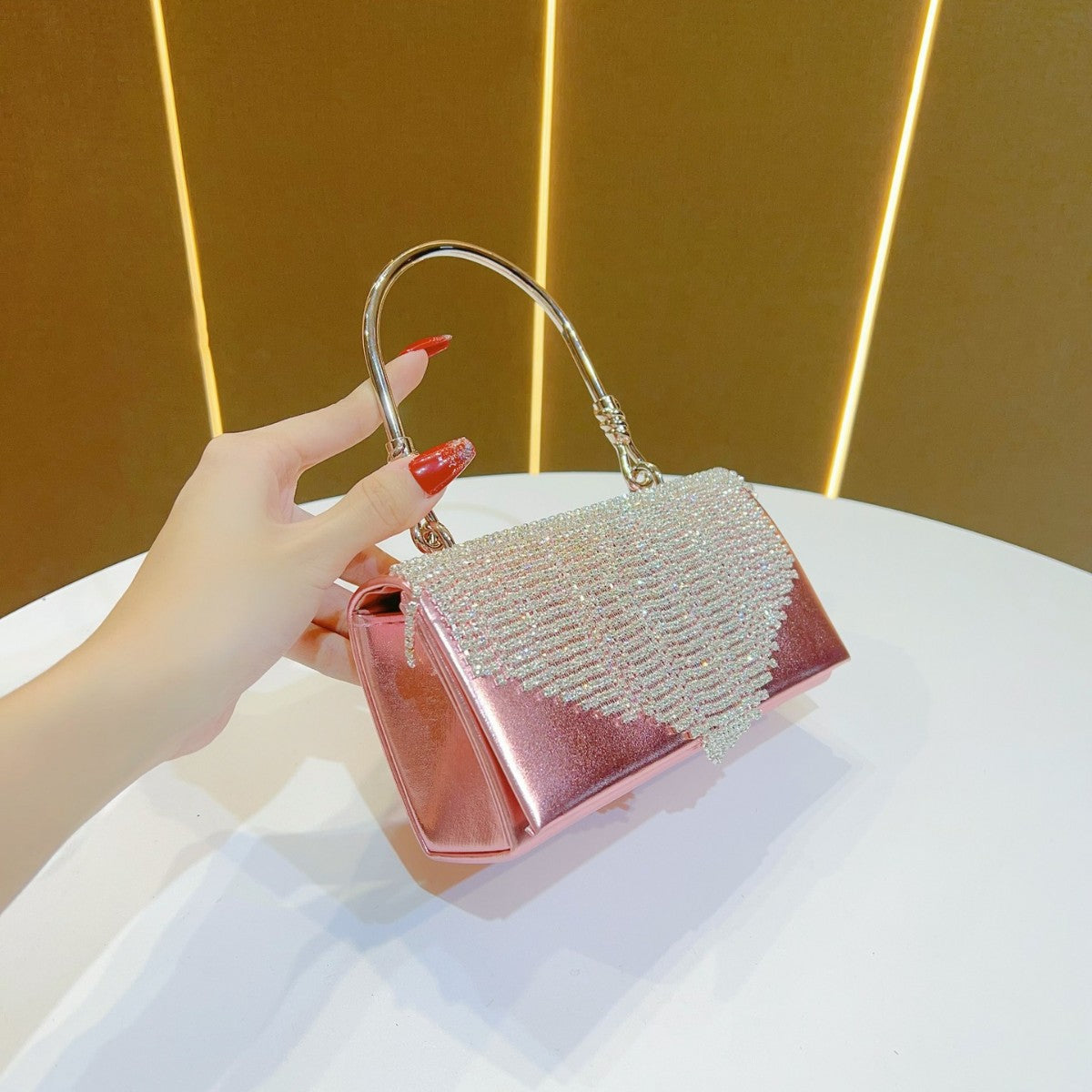 Elegant Rhinestone Tassel Luxury Evening Bag for Women, A Sparkly Crossbody Top-Handle Handbag Perfect for Cheongsam Formal Dresses Banquets & Special Occasions