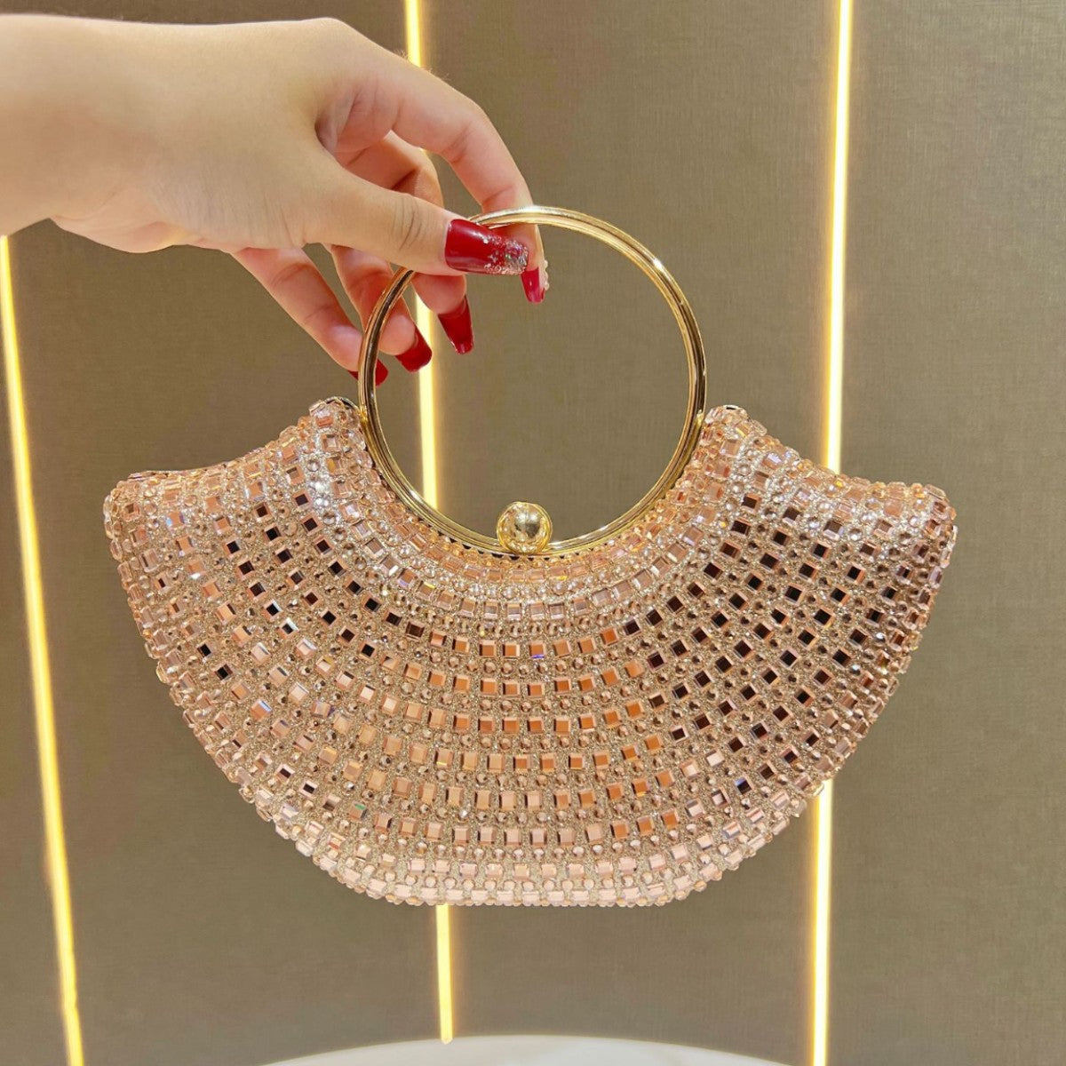 Dazzling Rhinestone Evening Clutch for Women, A Sophisticated Sparkly Top-Handle Handbag with Premium Luxury Look, Ideal for Formal Gowns Weddings & Banquets