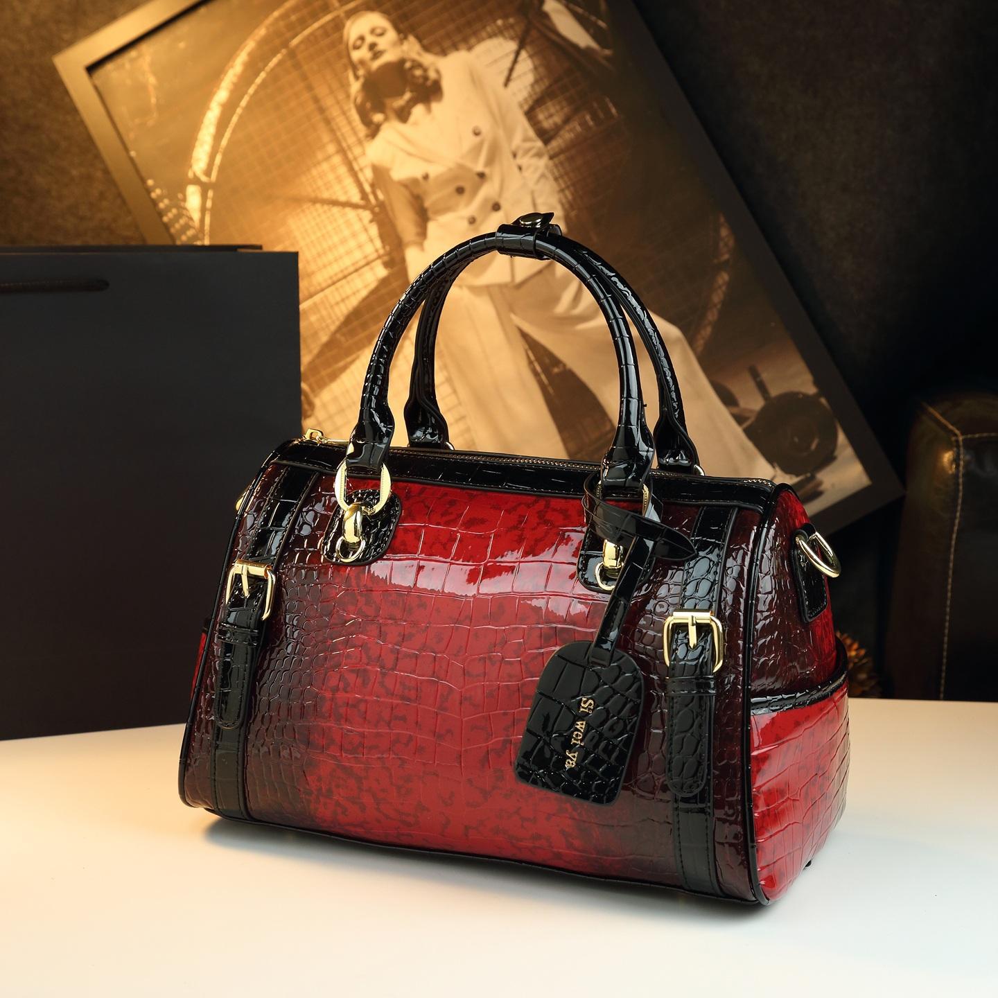 New Arrival Croc-Effect Genuine Leather Boston Pillow Bag for Women, A Large Capacity Top-Handle Handbag with Fashionable Design, Perfect for Moms