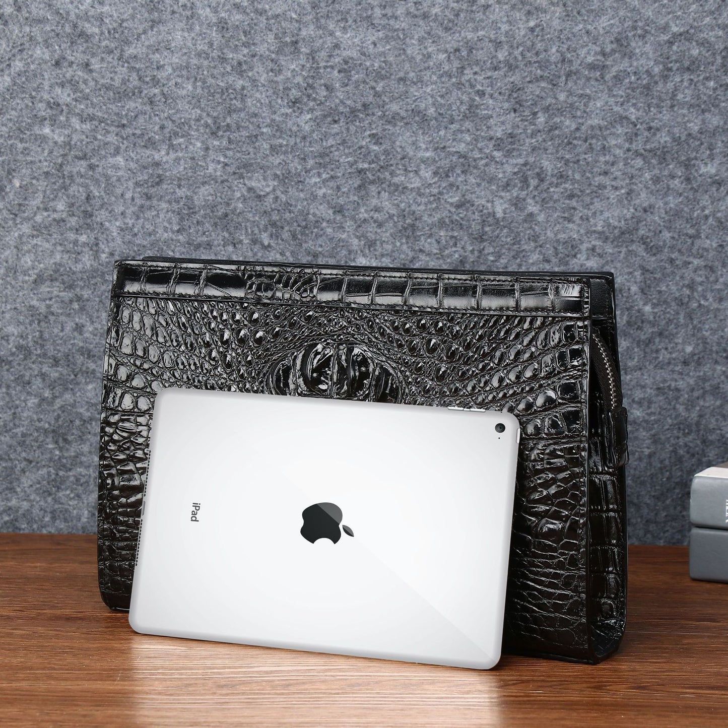 New Arrival Croc-Effect Large Clutch Bag for Men, A Multi-Functional Business Toiletry Organizer with High-End Classic Design, Perfect for Travel & Daily Use