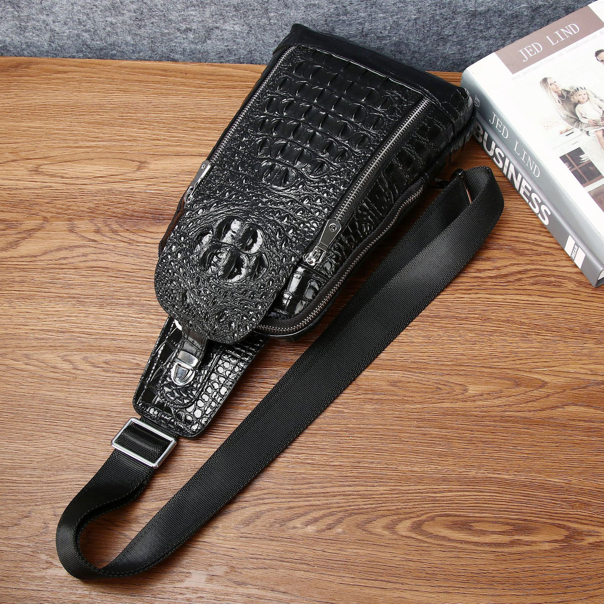 New Arrival Croc-Effect Genuine Leather Chest Bag for Men, A Top-Layer Cowhide Crossbody Shoulder Front Pack with Fashionable Design, Perfect for Outdoor & Casual Use