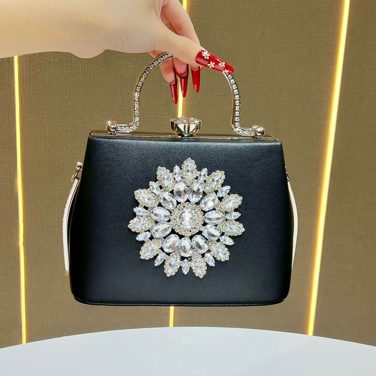 Elegant Rhinestone-Embellished Evening Handbag for Women, A Glamorous Top-Handle Crossbody Shoulder Bag with Sophisticated Design, Perfect for Wedding Bridesmaid Formal Dresses & Special Occasions