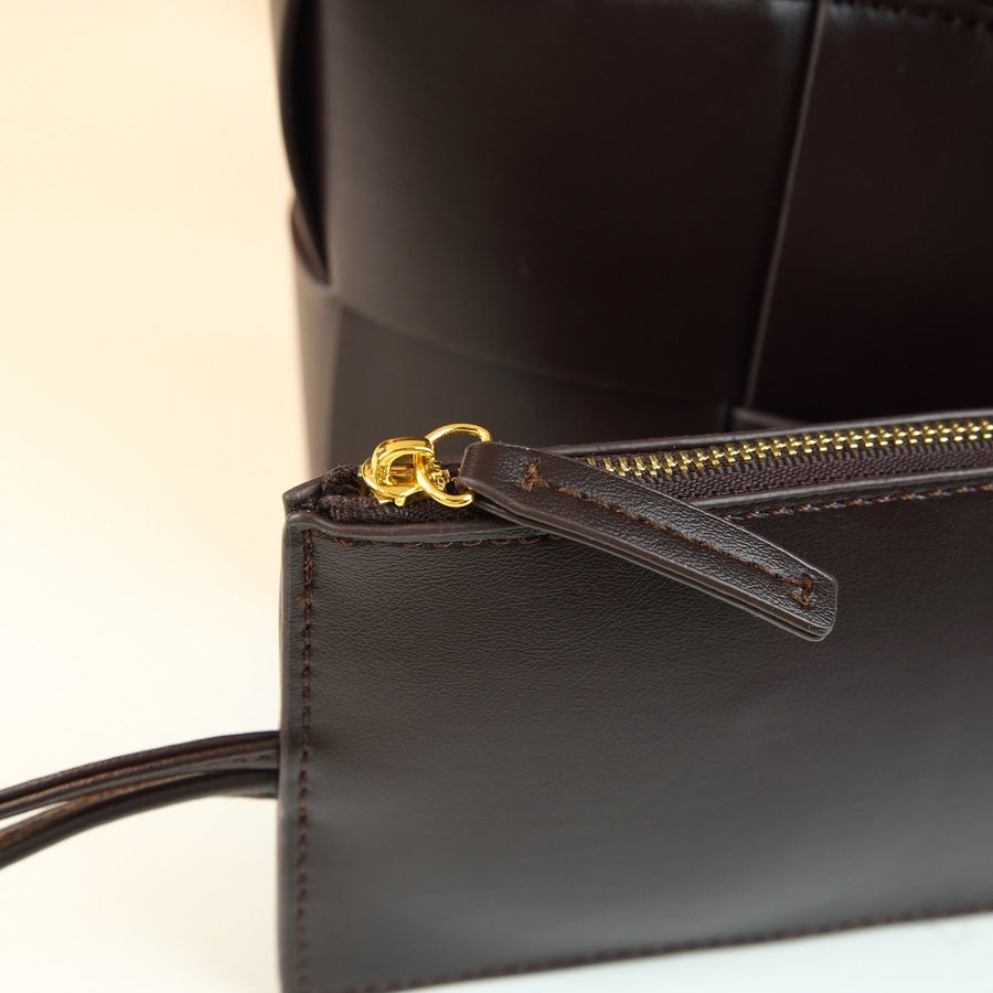 Woven Small Bucket Bag for Women with Detachable Wallet Pouch, Casual Commuter Shoulder Handbag with Versatile Design