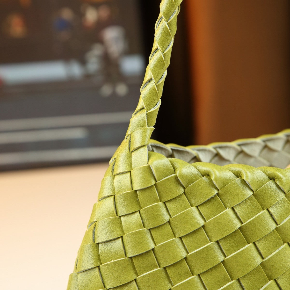 Handwoven Shoulder Bag for Women Minimalist Casual Crossbody Purse, Artisan Crafted Underarm Handbag with Natural Woven Texture
