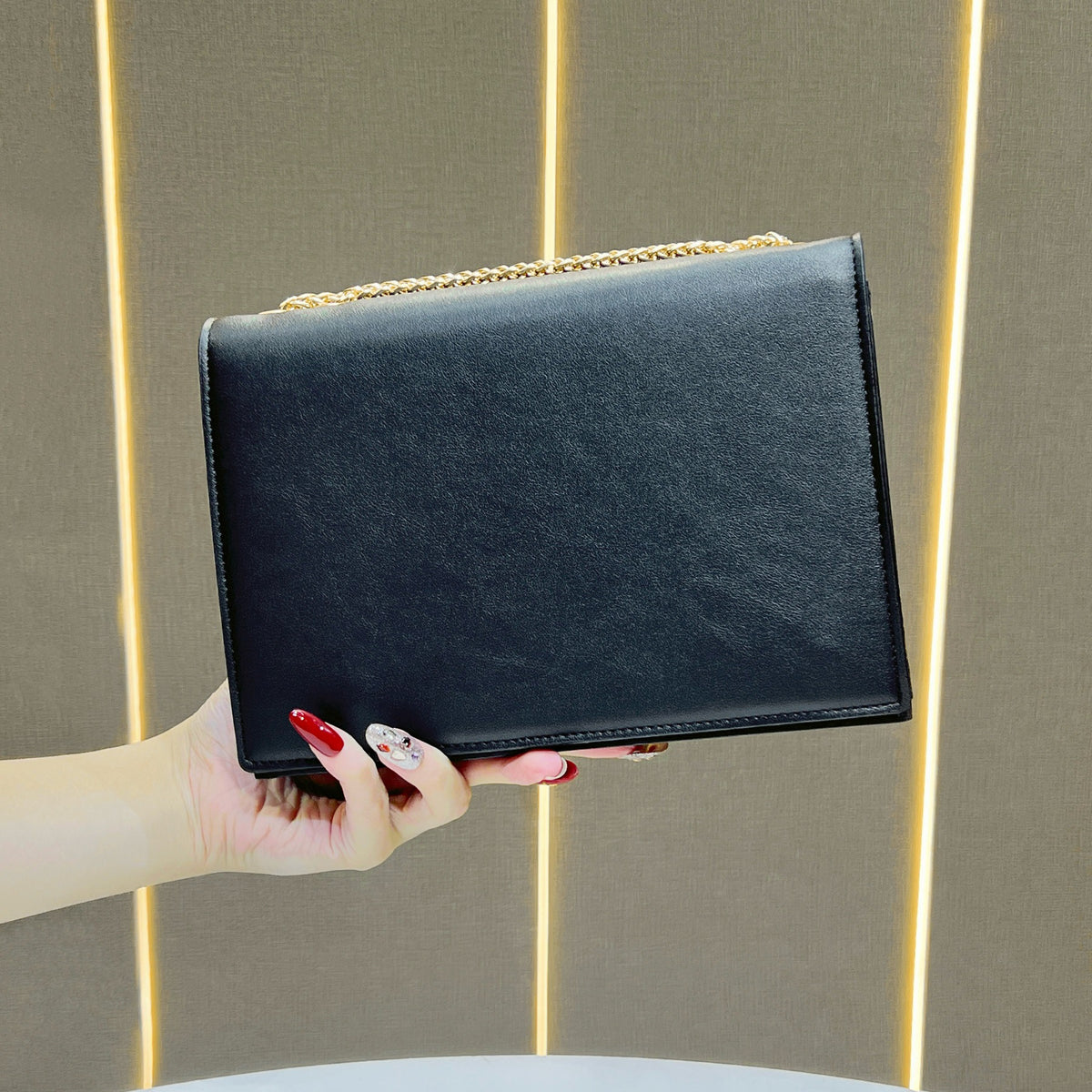 New Arrival Minimalist Shoulder Bag for Women, A Premium Large-Capacity Commuter Handbag with Versatile Underarm Crossbody Carry, Effortlessly Chic for Work & Everyday