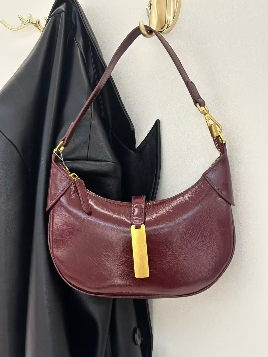 Genuine Leather Croissant Crescent Bag for Women, New Spring Summer Top Handle Underarm Purse, Niche Fashionable Dumpling Shoulder Bag for Ladies