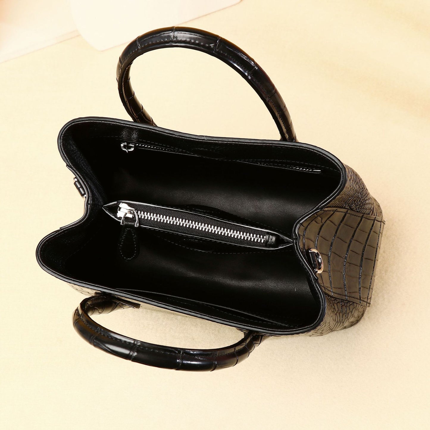 New Arrival Classic Croc-Effect Garden Tote Bag for Women, A High-End Top-Handle Shoulder Crossbody Handbag with Fashionable Design