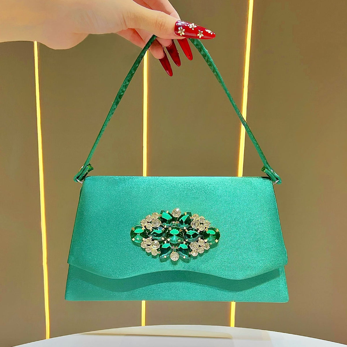 Elegant Rhinestone-Embellished Evening Bag for Women, A Unique Crystal-Studded Top-Handle Underarm Shoulder Purse with Boutique Design, Perfect for Formal Dresses Banquets Weddings & Special Occasions