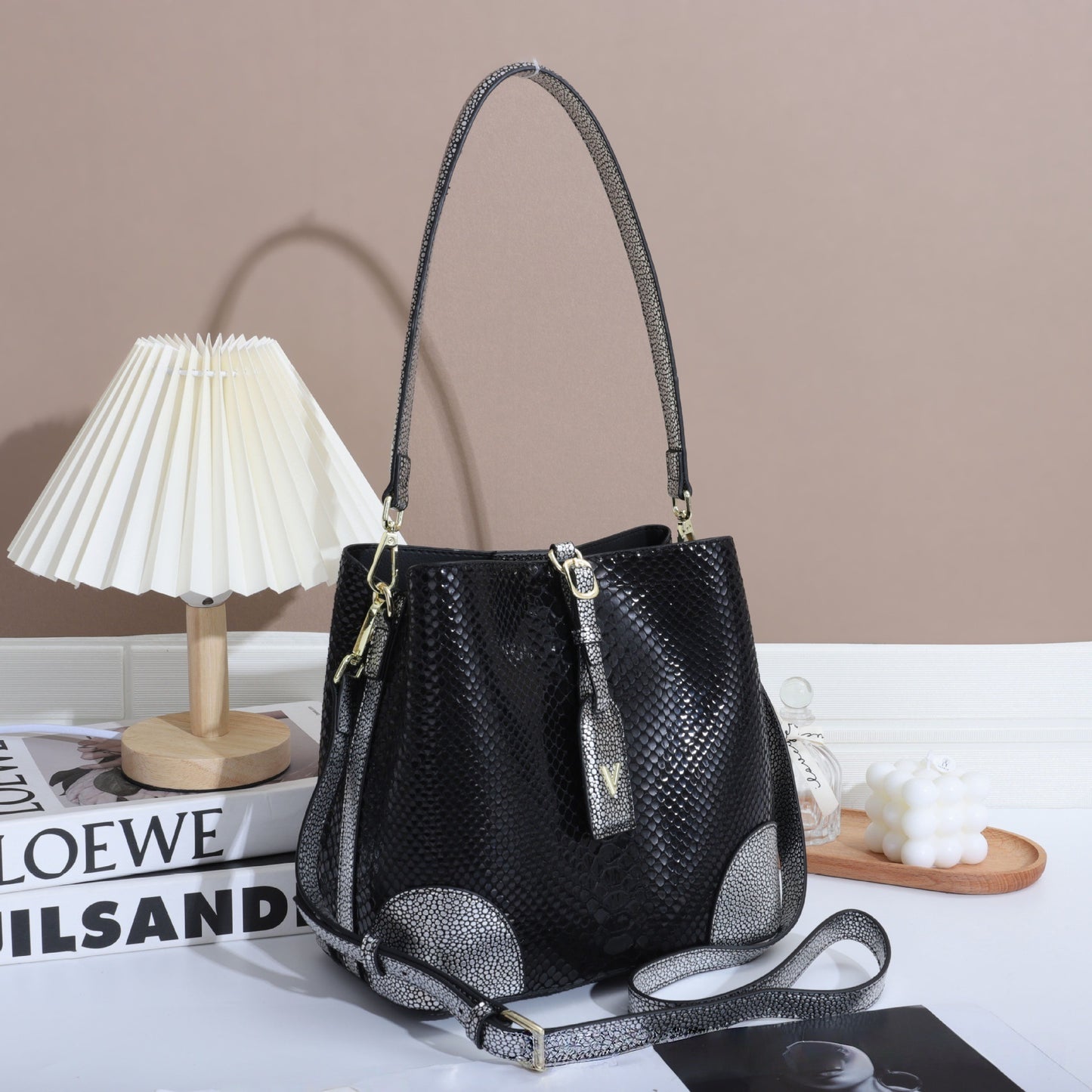 Snakeskin Embossed Bucket Bag for Women Fall Winter Shoulder Crossbody Handbag, Trendy Exotic Texture Purse with Versatile Style