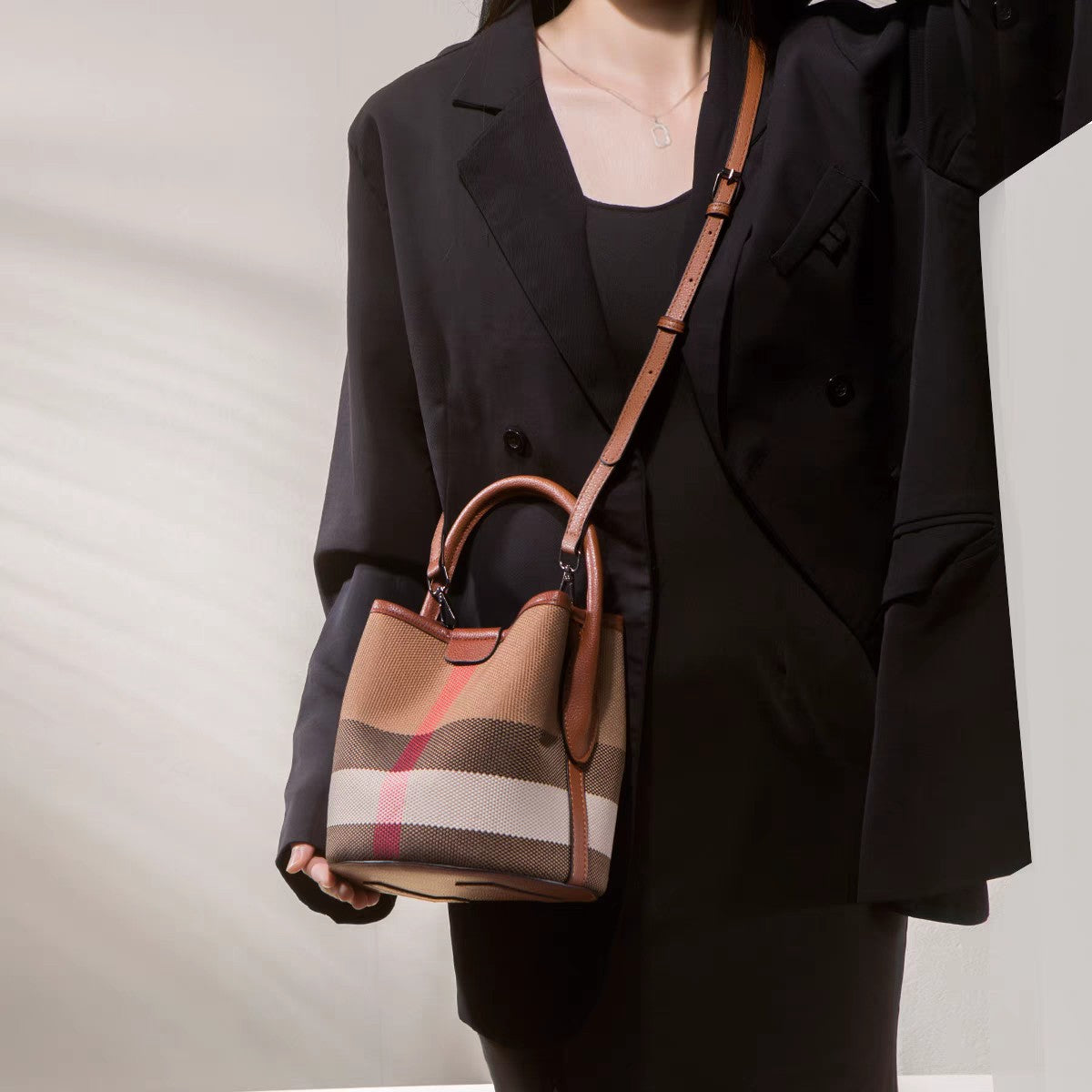 Genuine Leather Plaid Bucket Mother-Child Bag for Women, New Versatile Shoulder Crossbody Top Handle Purse, Fashionable Everyday Handbag for Ladies