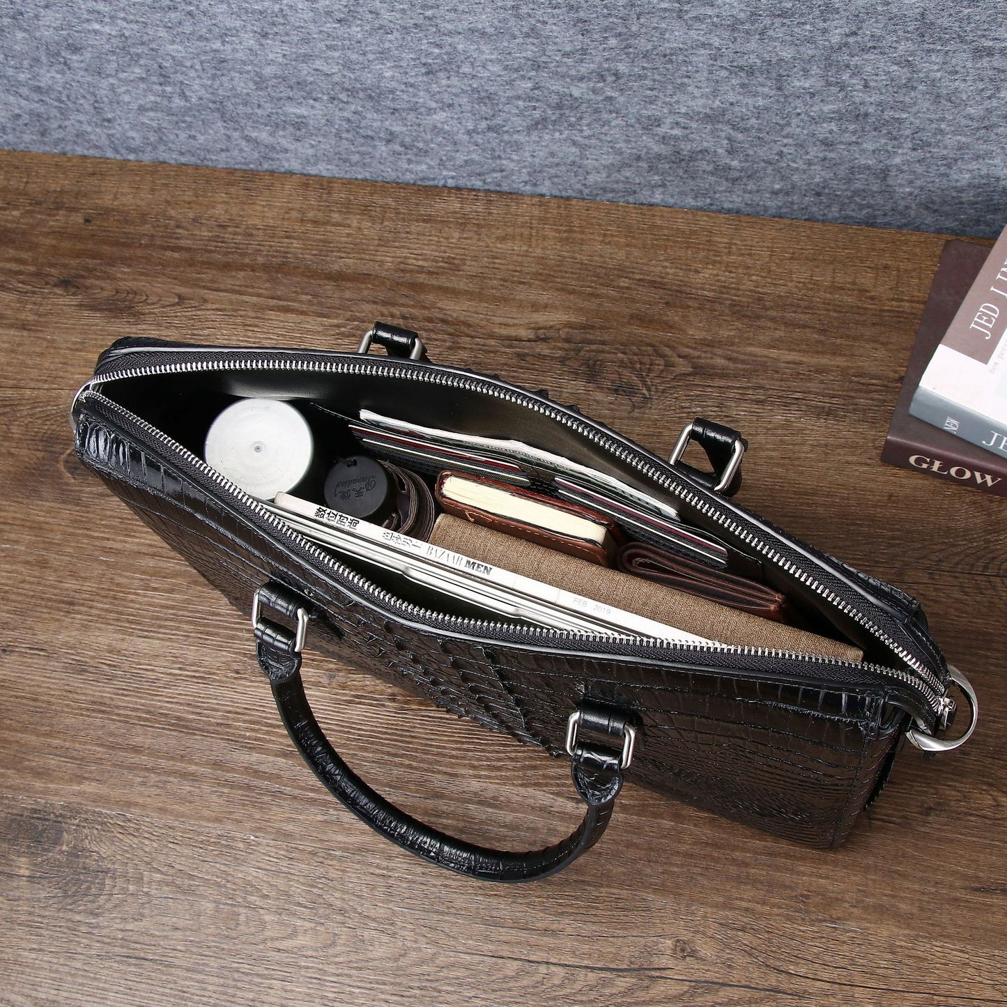 New Arrival Croc-Effect Business Briefcase for Men, A Large Capacity Document Laptop Shoulder Crossbody Bag with Professional Design, Perfect for Work & Travel