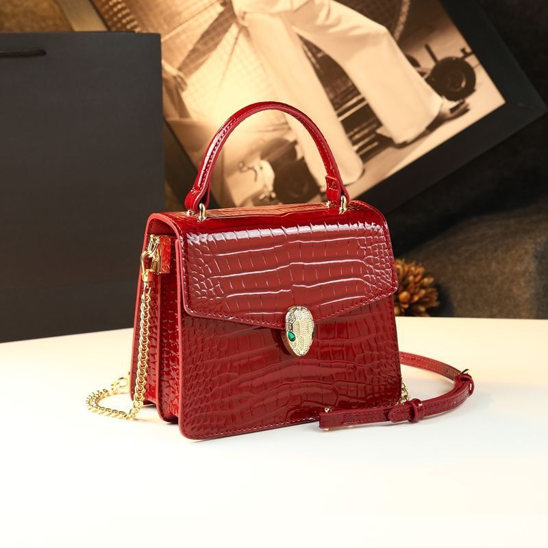 New Arrival Patent Leather Croc-Effect Small Square Bag for Women, A Glossy Top-Handle Crossbody Handbag with Exquisite Snake-Head Design & Fashionable Style