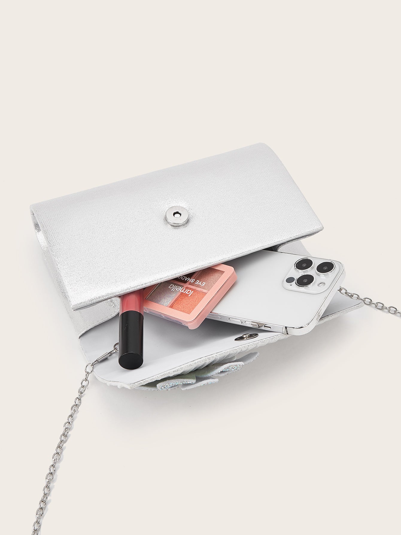 Handmade Vintage Silver Clutch for Women, New Chinese Style Top Handle Bag, Perfect for Dresses and Cheongsam, Elegant Evening Handbag for Ladies