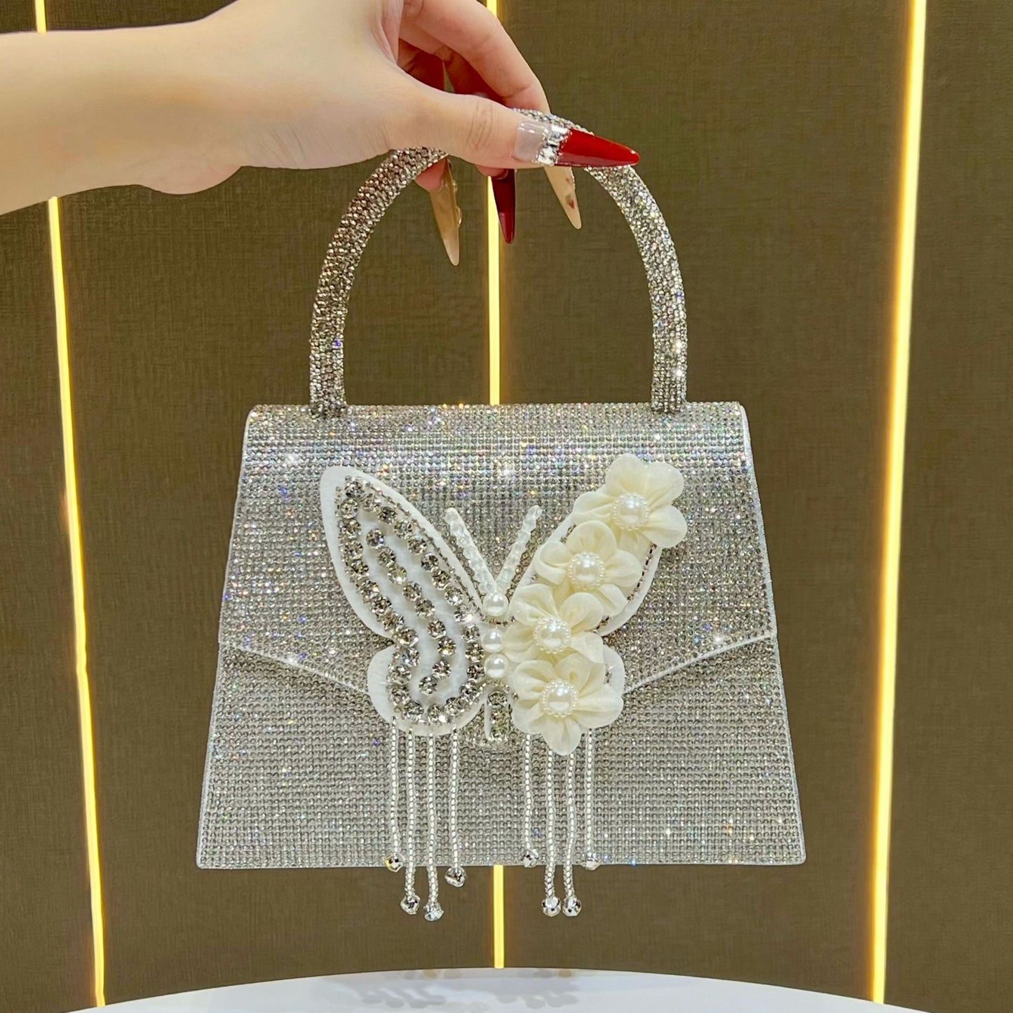 Elegant Rhinestone Butterfly Evening Bag for Women, A Premium Chain Small Square Top-Handle Crossbody Handbag with Stylish Tassel Detail & Sparkly Crystal Embellishment, Perfect for Banquets Weddings & Special Occasions