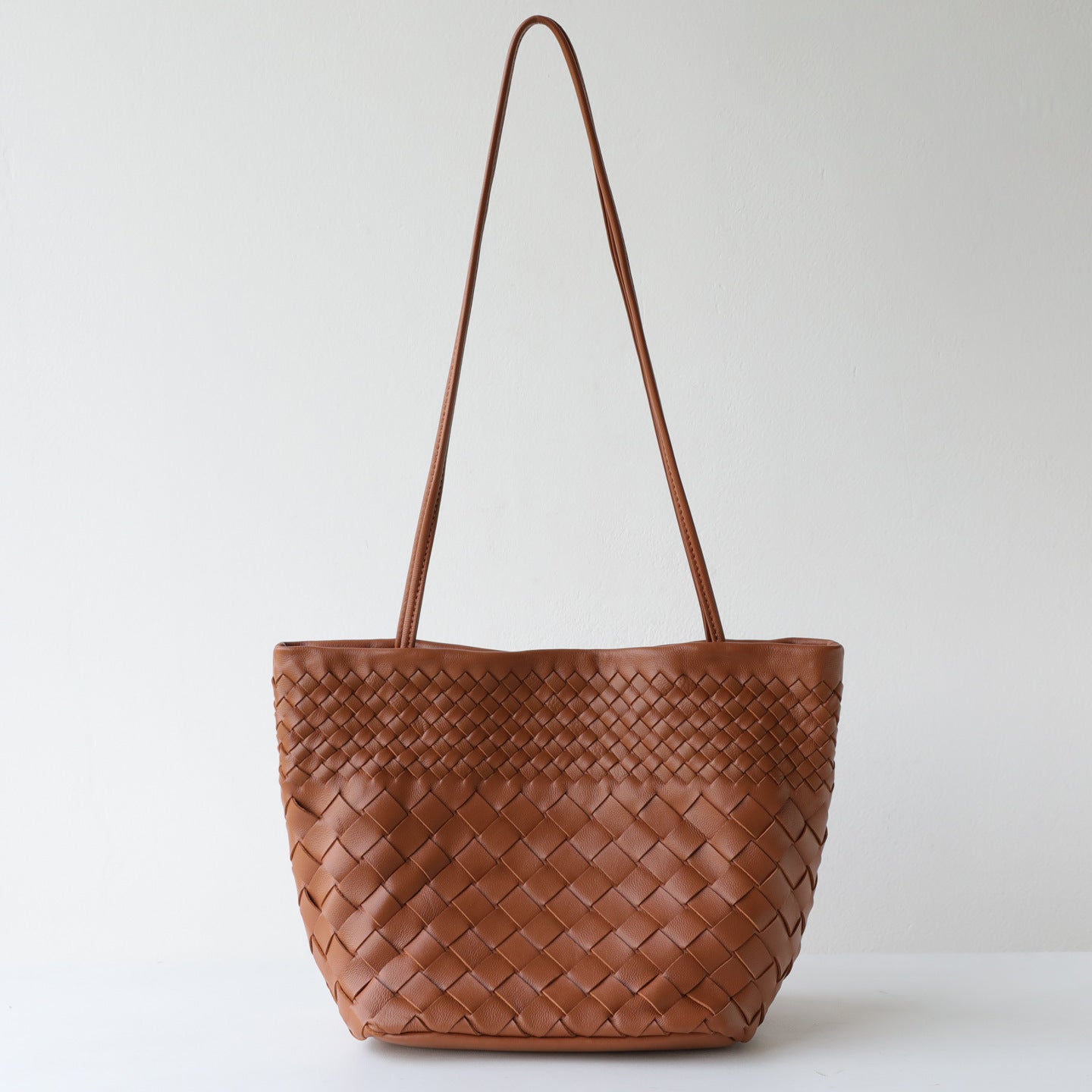Sheepskin Woven Bucket Underarm Bag for Women Niche Slouchy Commuter Shoulder Handbag, Versatile Genuine Leather Purse with Soft Artisan Texture