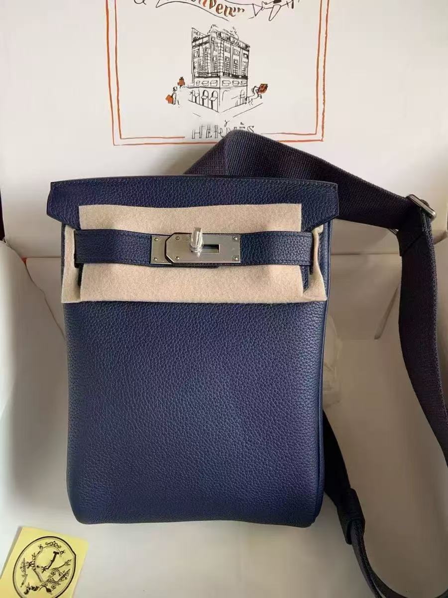 Genuine Top Layer Togo Pebbled Leather Chest Bag for Men and Women, Hermès-Style Unisex Waist Crossbody Shoulder Purse, Minimalist Fashionable Casual Daypack for Ladies and Gentlemen