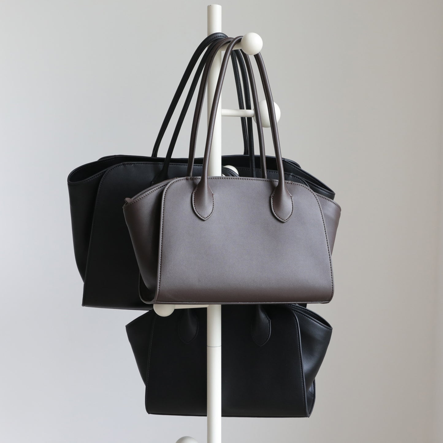 Top Layer Cowhide Tote Bag for Women Large Capacity Commuter Shoulder Handbag, Minimalist Versatile Purse with Premium Leather Finish