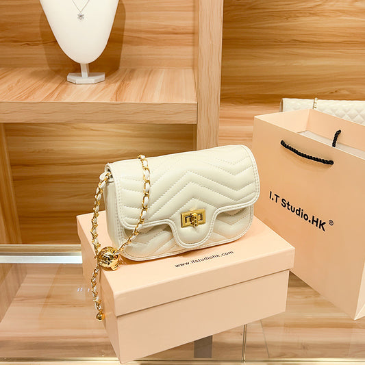 Genuine Leather Gold Ball Diamond Quilted Chain Bag for Women, New Small Square Shoulder Crossbody Purse, Trendy Fashionable Handbag for Ladies