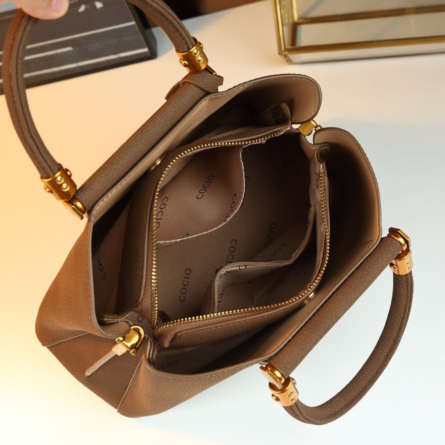 New Arrival High-End Casual Small Square Bag for Women, A Fall/Winter Best-Selling Vintage Shoulder Handbag with Elegant Design