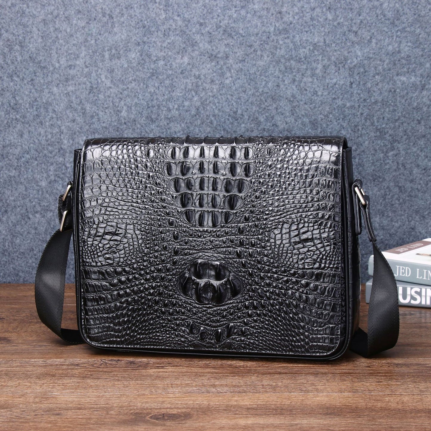 New Arrival Croc-Effect Genuine Leather Messenger Bag for Men, A Classic Horizontal Shoulder Crossbody Bag Perfect for Outdoor & Casual Style