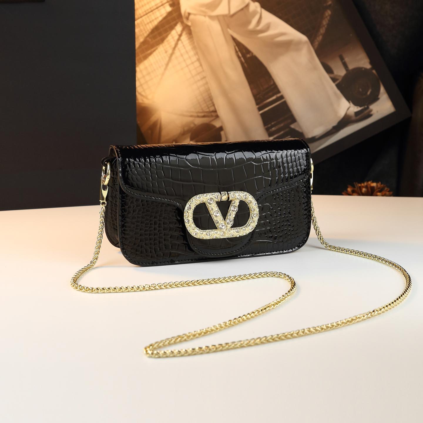 New Arrival Croc-Effect Light Luxury Small Square Bag for Women, A Genuine Leather Chain Crossbody Shoulder Handbag with Fashionable Design