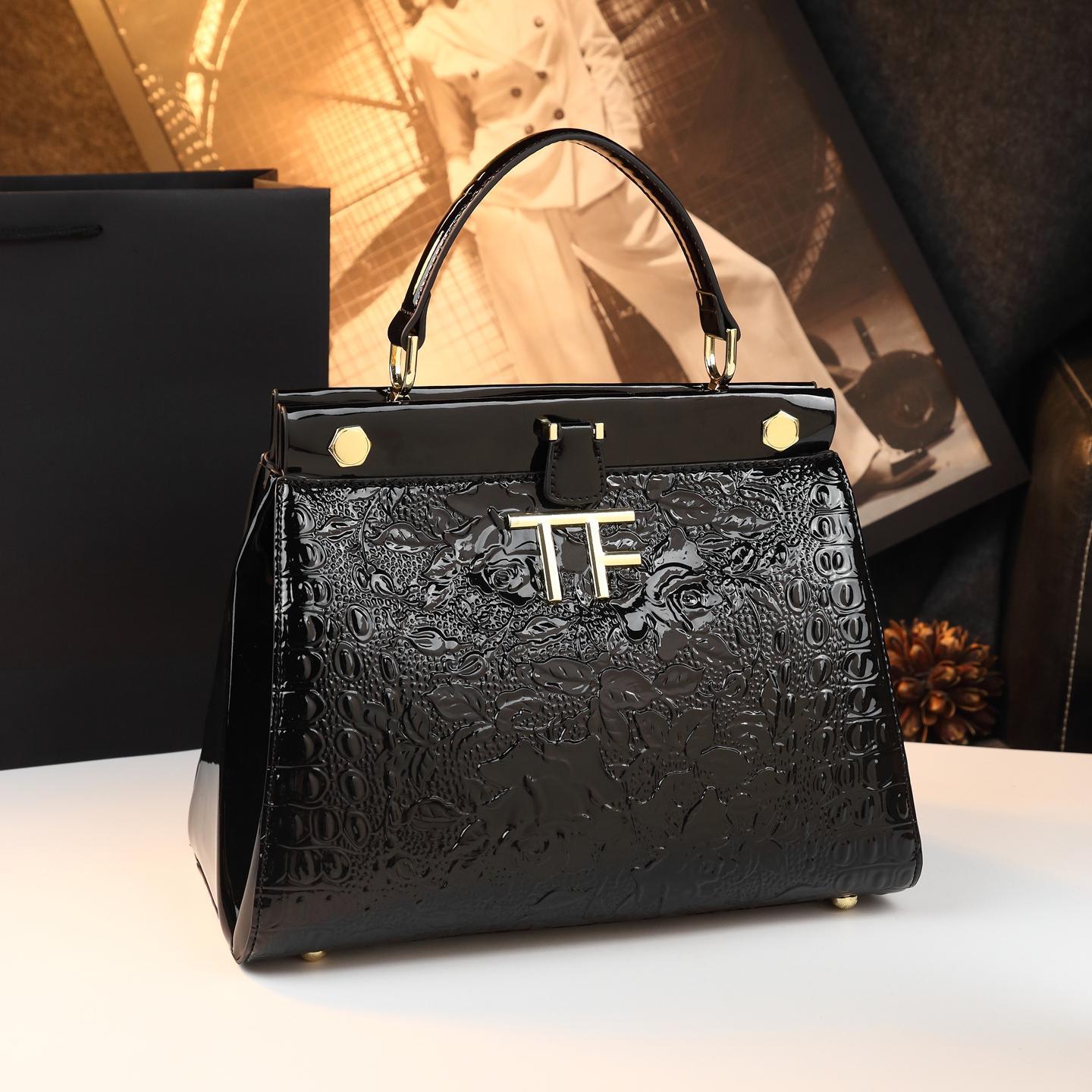 New Arrival Croc-Effect Genuine Leather Tote Bag for Women, A Versatile Shoulder Crossbody Top-Handle Handbag Perfect for Moms