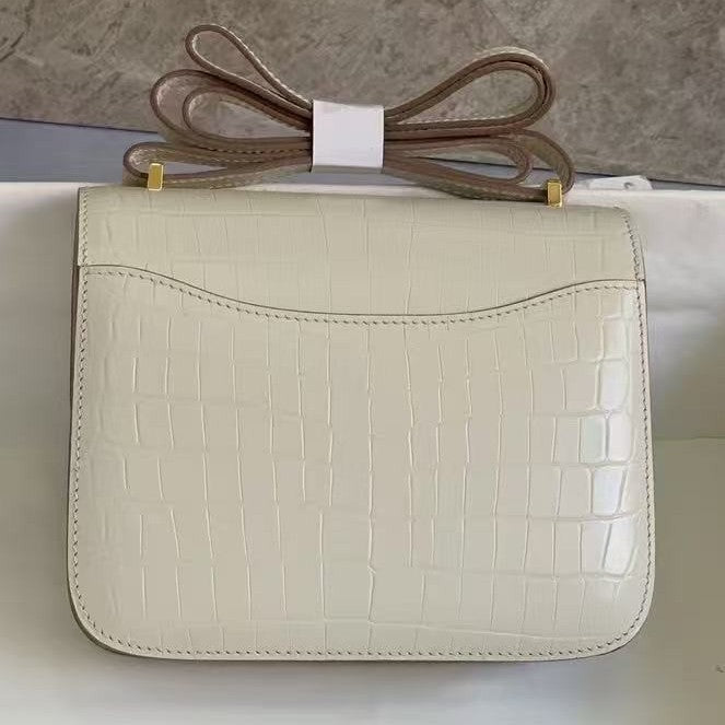 Genuine Leather Crocodile-Embossed Constance-Style Bag for Women, New Flight Attendant Small Square Crossbody Shoulder Purse, Versatile Fashionable Trendy Handbag for Ladies