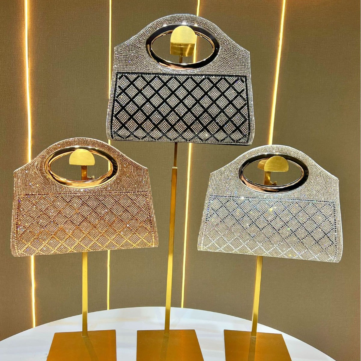 Dazzling Rhinestone Embellished Evening Clutch for Women, A Sparkly Top-Handle Banquet Bag Perfect for Cheongsam Formal Dresses Parties & Special Occasions