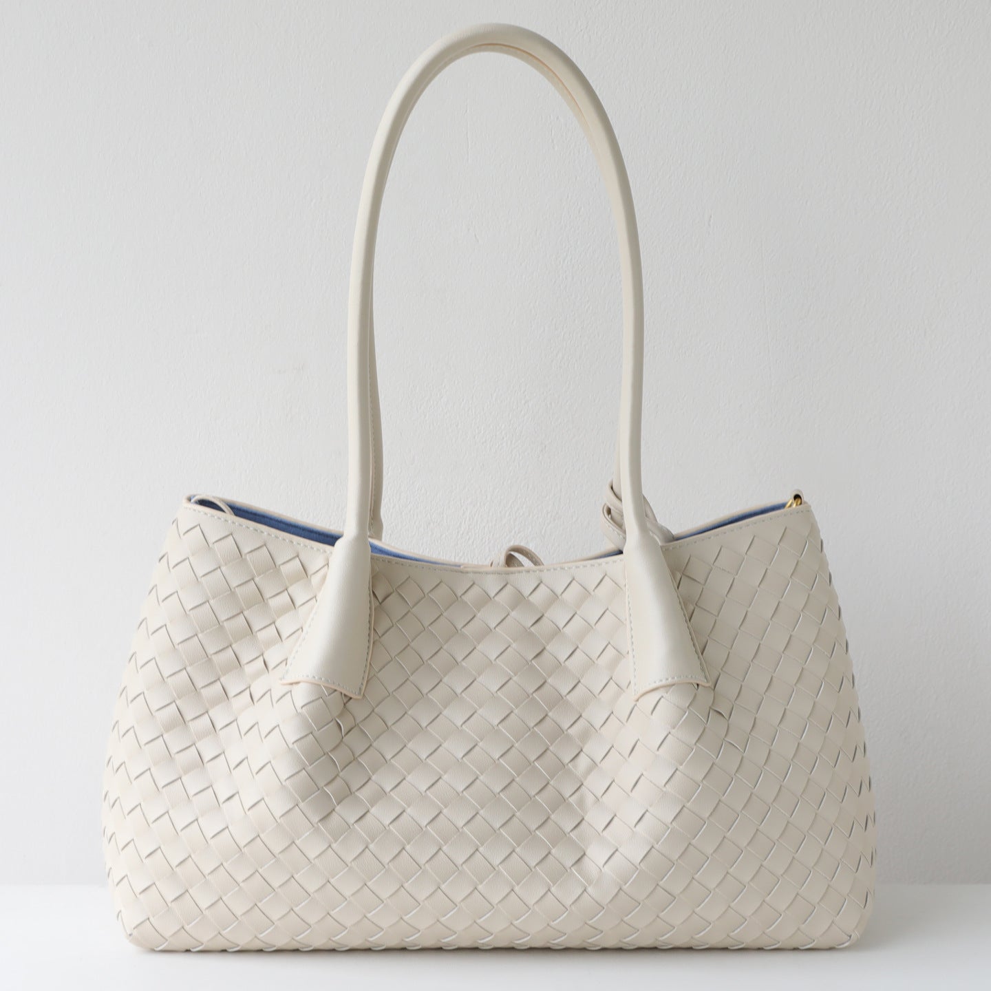 Genuine Leather Woven Underarm Bag for Women Large Capacity Commuter Shoulder Handbag, Niche Versatile Purse with Artisan Texture
