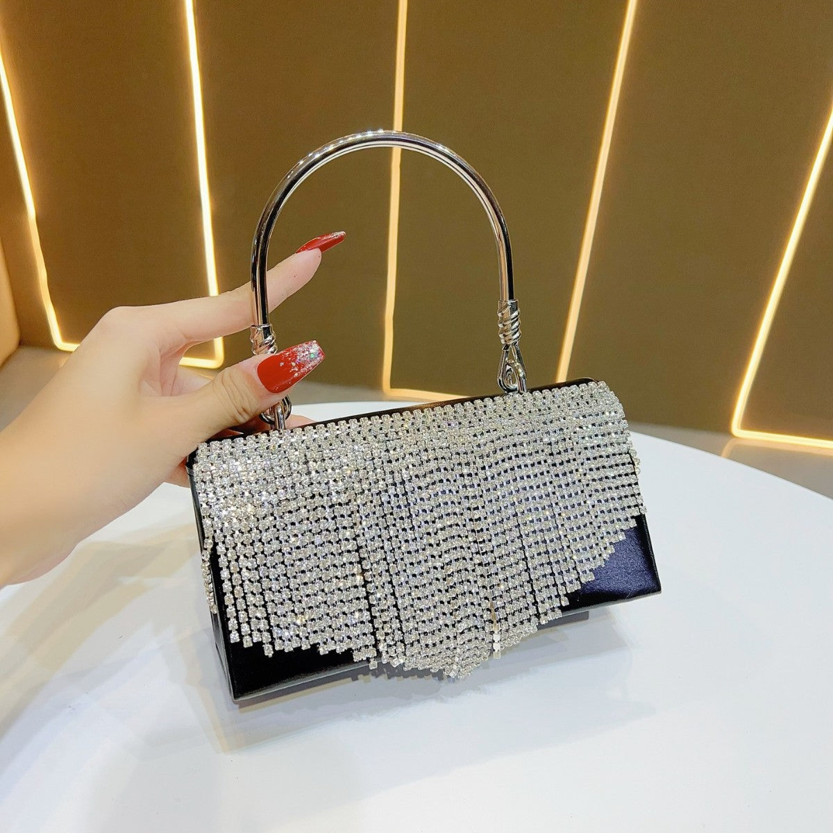 Elegant Rhinestone Tassel Luxury Evening Bag for Women, A Sparkly Crossbody Top-Handle Handbag Perfect for Cheongsam Formal Dresses Banquets & Special Occasions