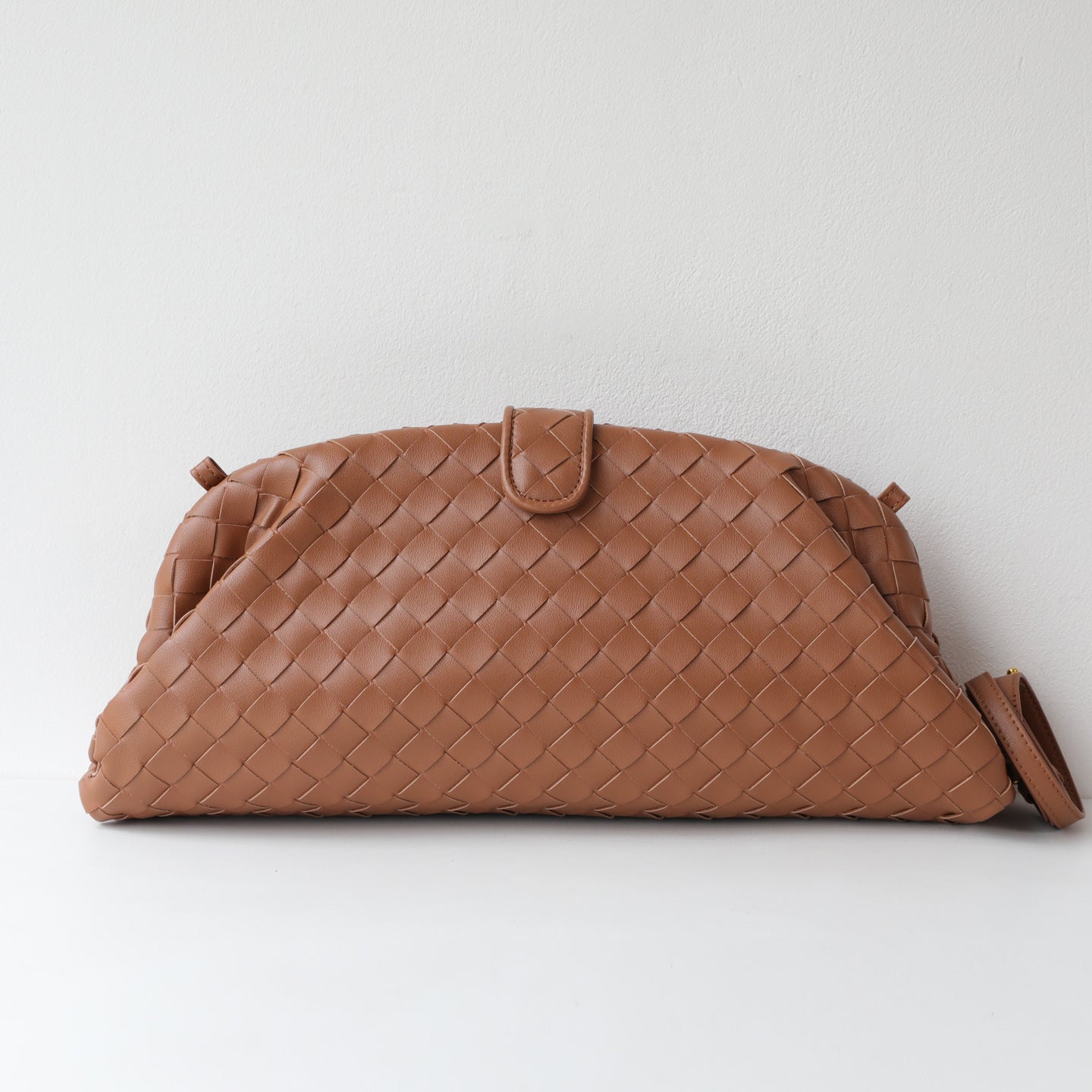 Woven Cloud Clasp Bag for Women Genuine Leather Large Capacity Shoulder Crossbody Handbag, Versatile Niche Purse with Soft Textured Design
