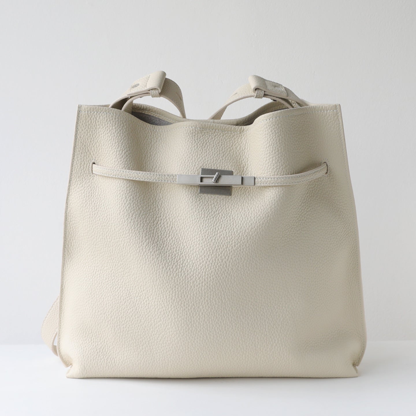 Top Layer Cowhide Tote Bag for Women Large Capacity Commuter Shoulder Handbag, Wide Crossbody Strap with Versatile Everyday Design