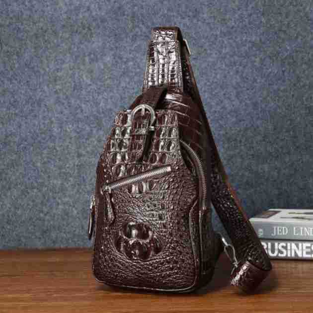 New Arrival Croc-Effect Outdoor Chest Bag for Men, A Trendy Crossbody Front Pack with Premium Sophisticated Design