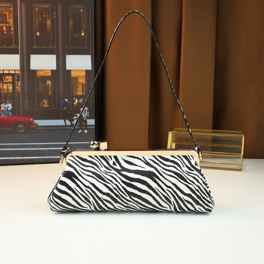 Round Ball Metal Clip Baguette Bag for Women Large Capacity Evening Shoulder Handbag, Premium Statement Purse with Unique Hardware Design
