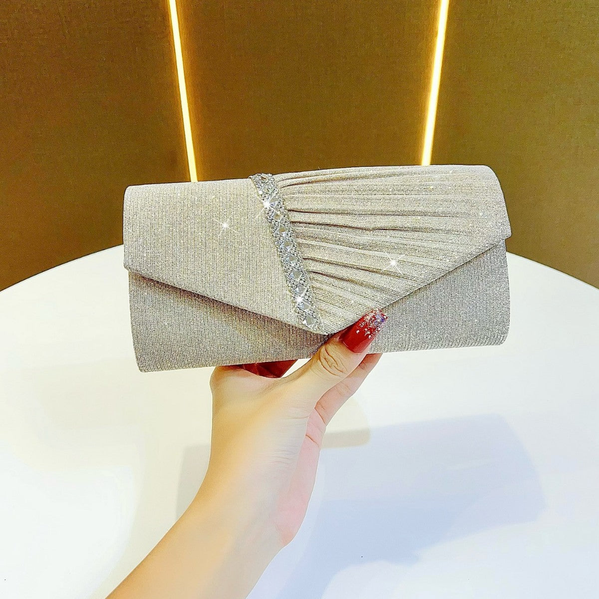 Dazzling Rhinestone Envelope Clutch for Women, Sparkly Small Evening Bag with High-End Glamorous Design, Perfect for Banquets Weddings Prom & Formal Gowns