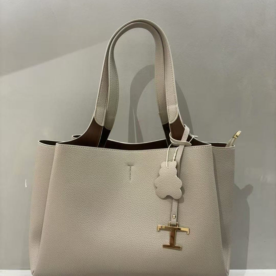 Pebble Grain Underarm Shoulder Bag for Women Light Luxury Long Strap Purse with Metal Charm, Large Capacity Versatile Everyday Handbag