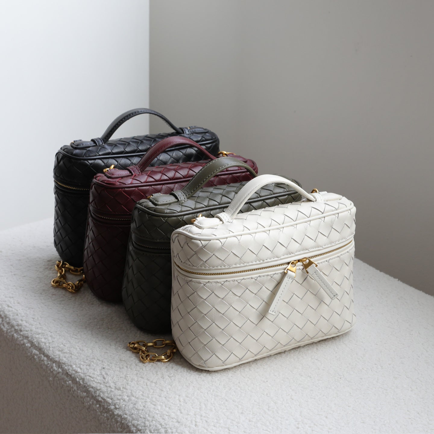 Handwoven Sheepskin Box Mini Bag for Women Commuter Shoulder Crossbody Handbag, Niche Designer Purse with Chain Strap and Woven Texture