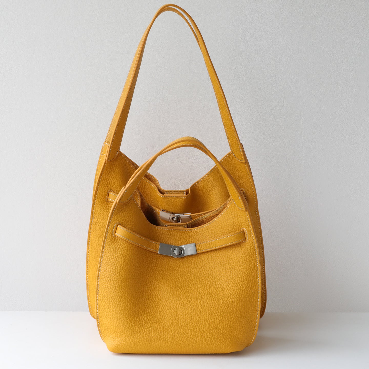 Top Layer Cowhide Lock Buckle Tote Bag for Women Large Capacity Casual Shoulder Crossbody Handbag, Slouchy Purse with Basket-Style Design