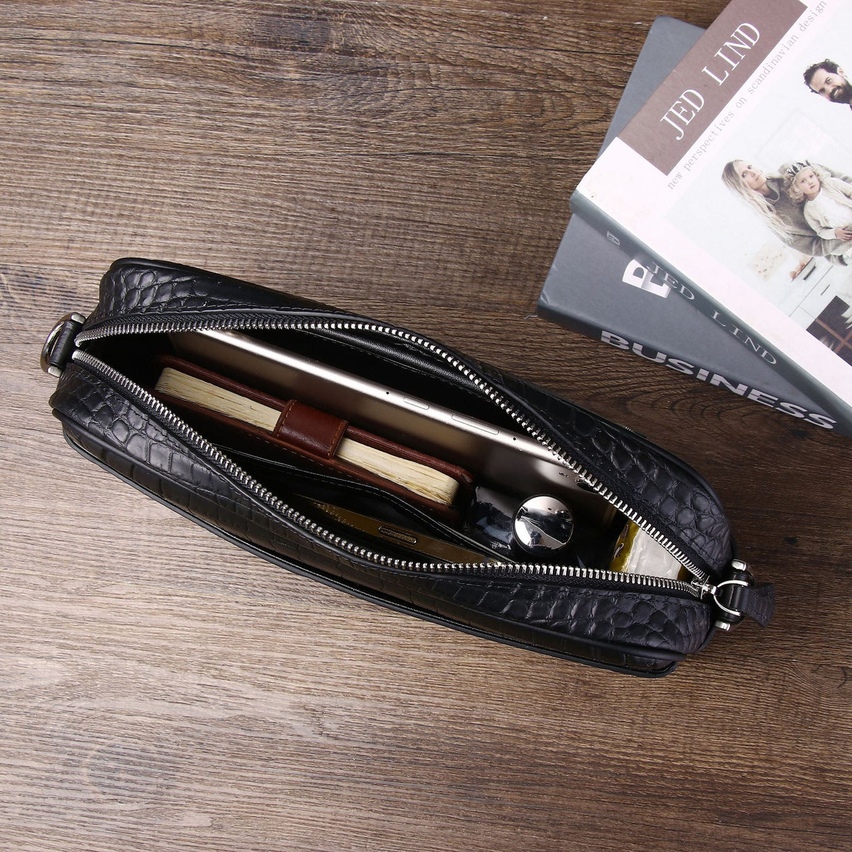 New Arrival Matte Croc-Effect Shoulder Bag for Men, A Fashionable Outdoor Casual Crossbody Backpack with Matte Finish & Trendy Design