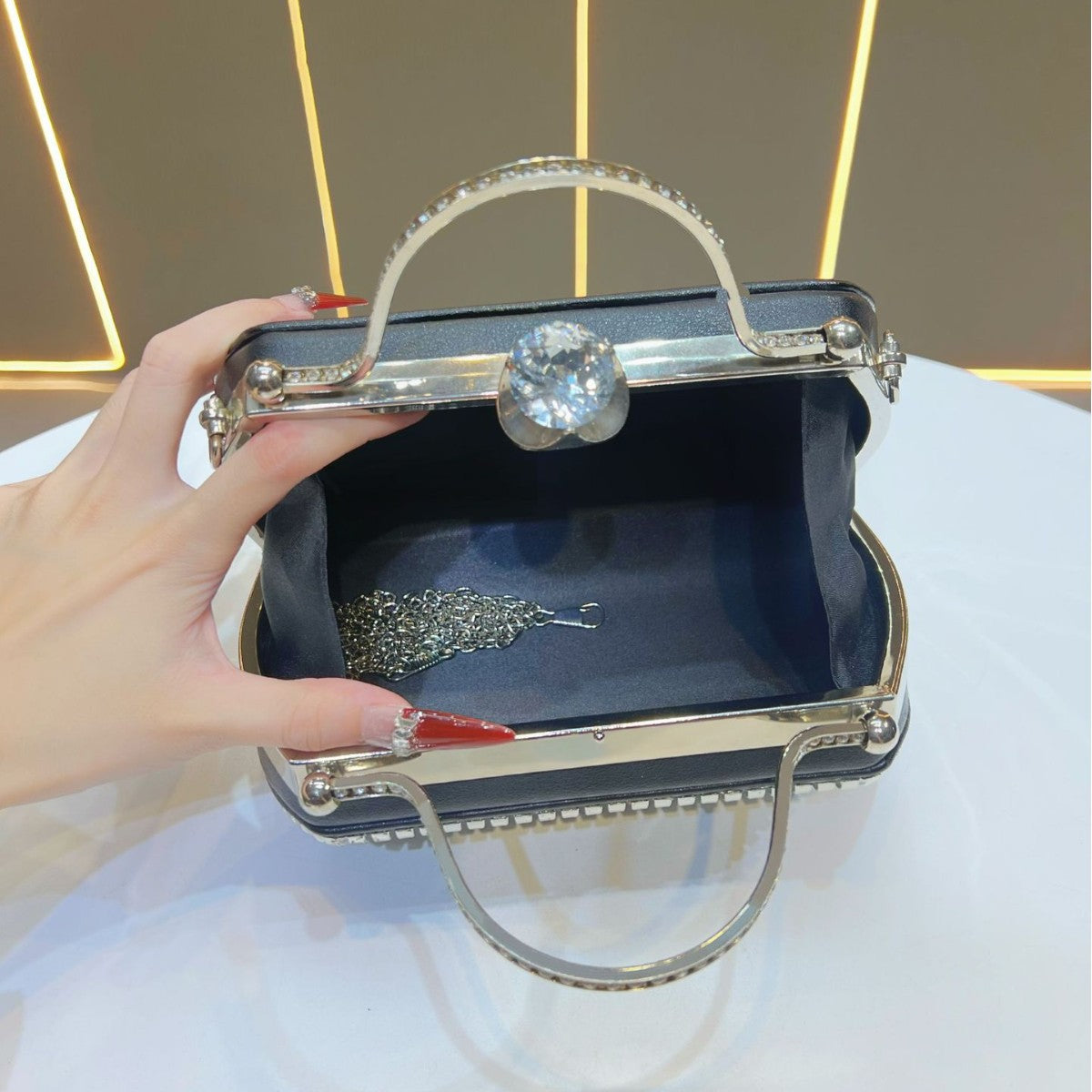 Dazzling Full Rhinestone Evening Clutch for Women, A Sparkly Crystal-Embellished Top-Handle Crossbody Shoulder Bag, Perfect for Cheongsam Banquets Weddings & Special Occasions