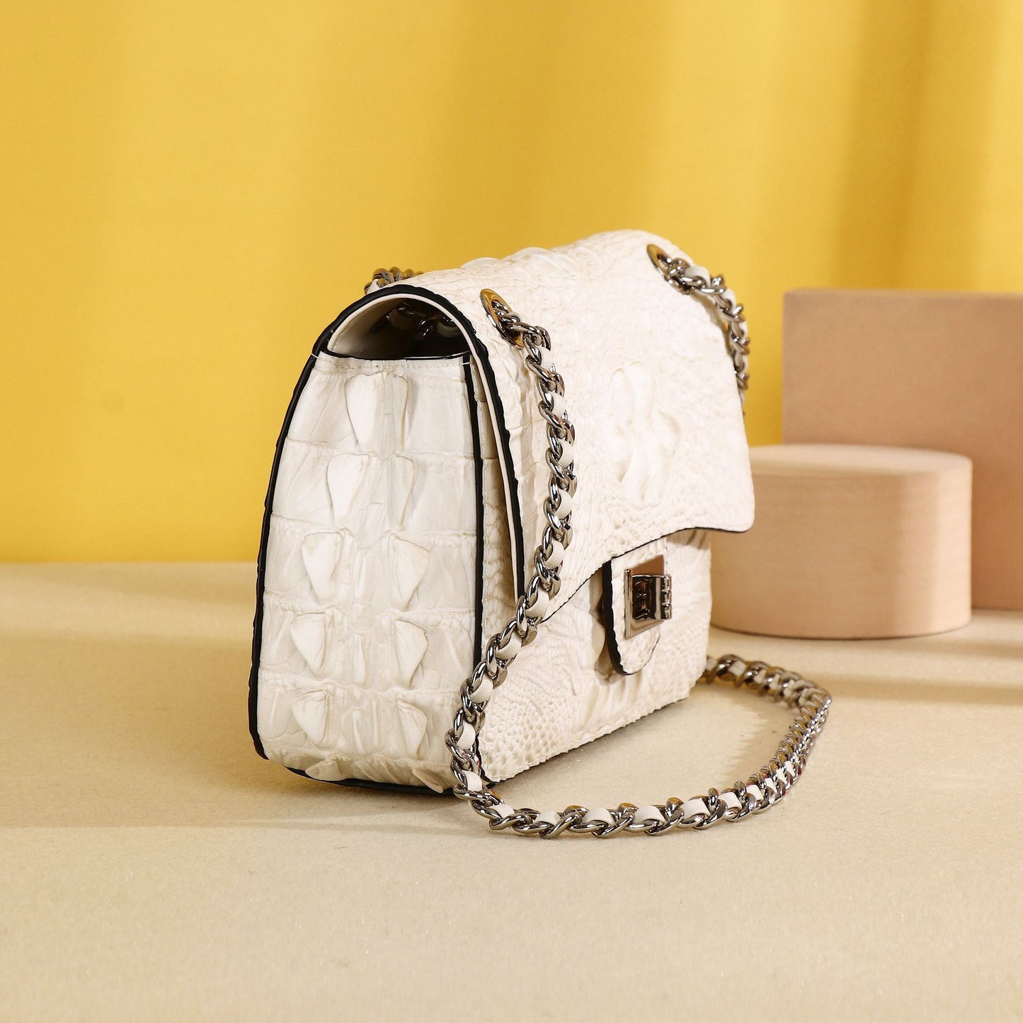 New Arrival Croc-Effect Chanel-Style Chain Bag for Women, A Light Luxury Versatile Crossbody Shoulder Mini Backpack with Classic Design
